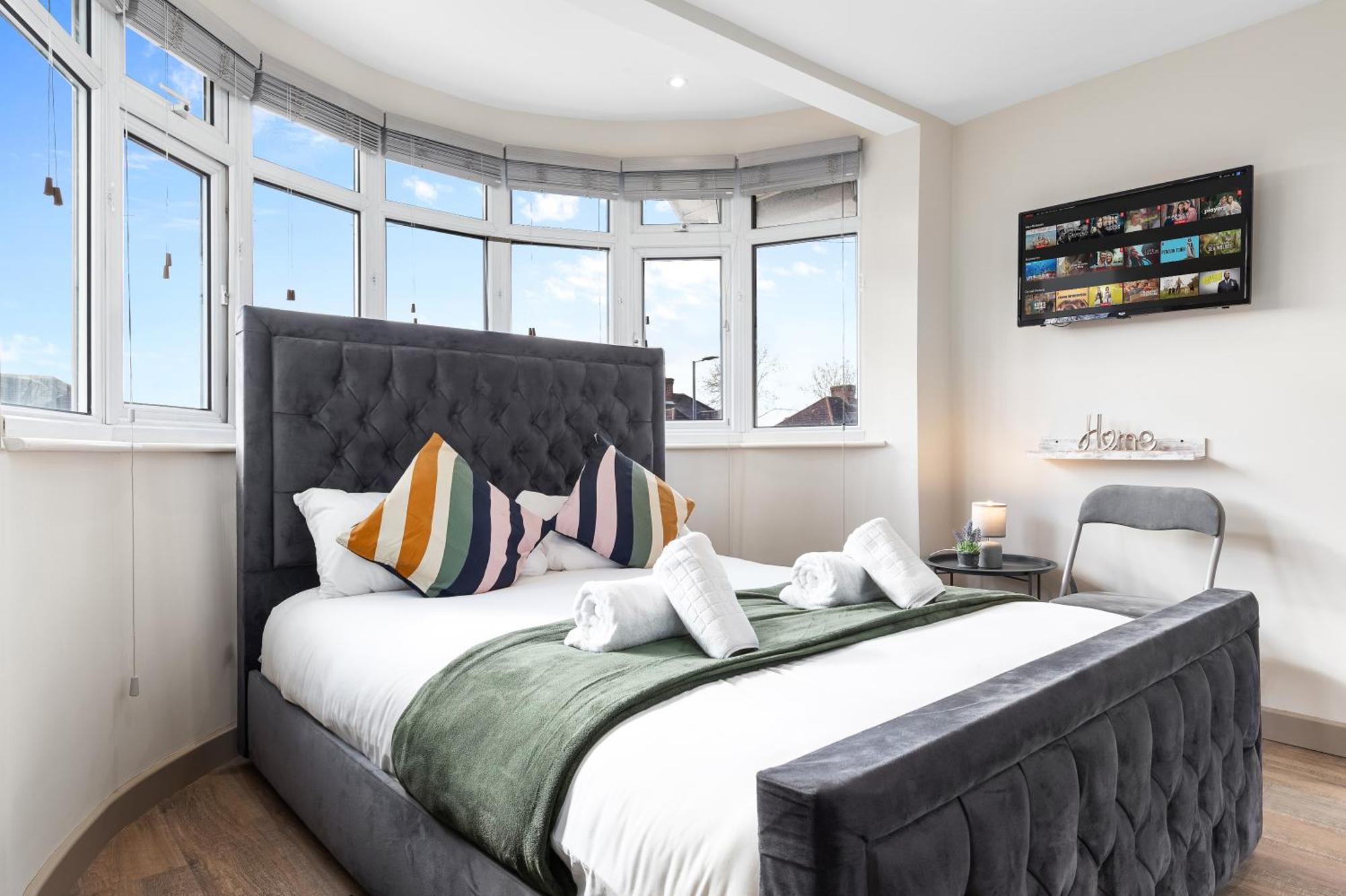 Serviced Ensuite Modern Studio - Sleeps 2 - Near Wembley Stadium - Good Transport Link To Central London - Harrow Ha3 Hatch End Extérieur photo
